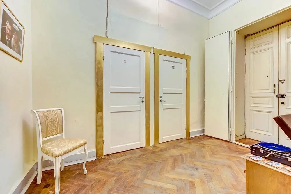 Санкт-Петербург: 12 Chairs