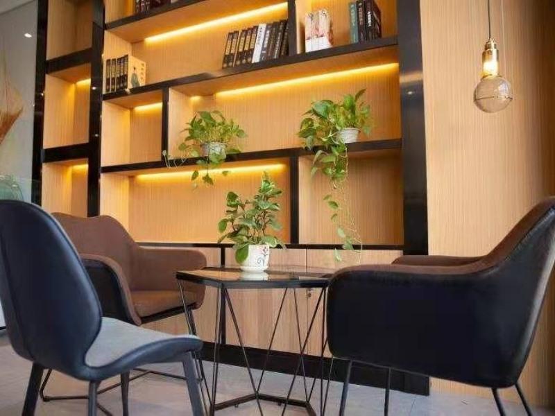 Уси: GreenTree Inn Express Wuxi Railway Station North Exit Metro Station