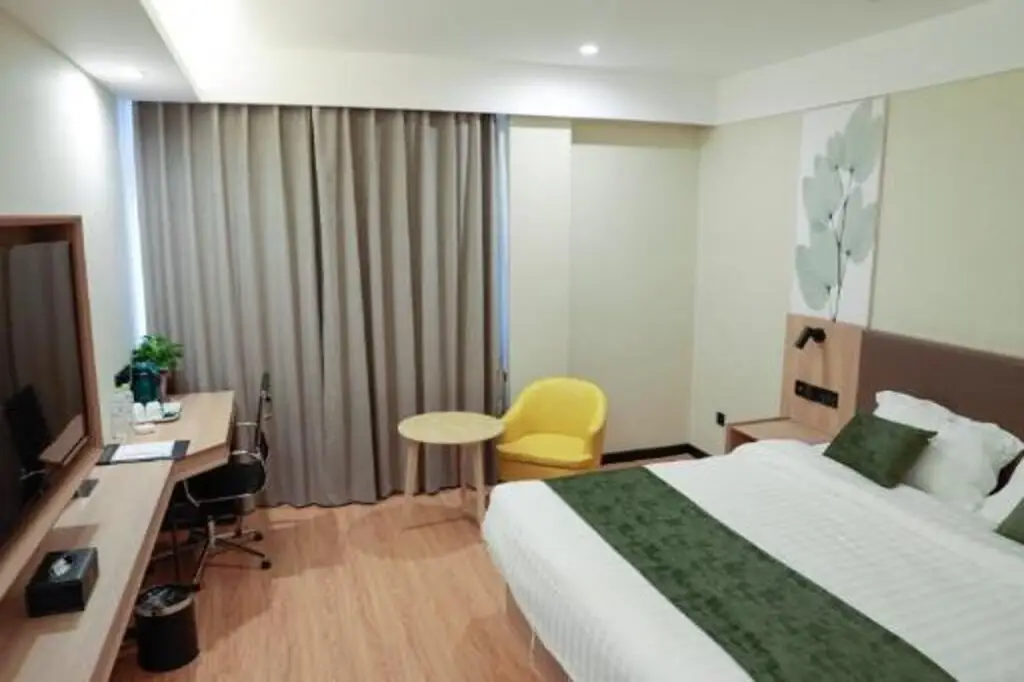 Циндао: GreenTree Inn Express Shandong Qingdao Chengyang District Aodong Road