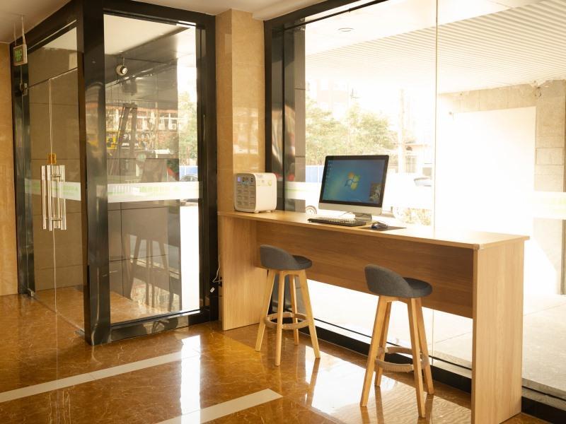 Шанхай: GreenTree Inn Express Suzhou Taicang Renmin Bei Road Nanyang Plaza