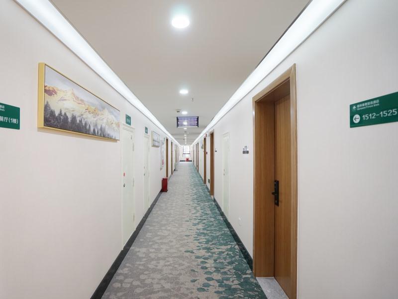 Куньмин: GreenTree Inn Express Kunming East Passenger Station Huazhicheng