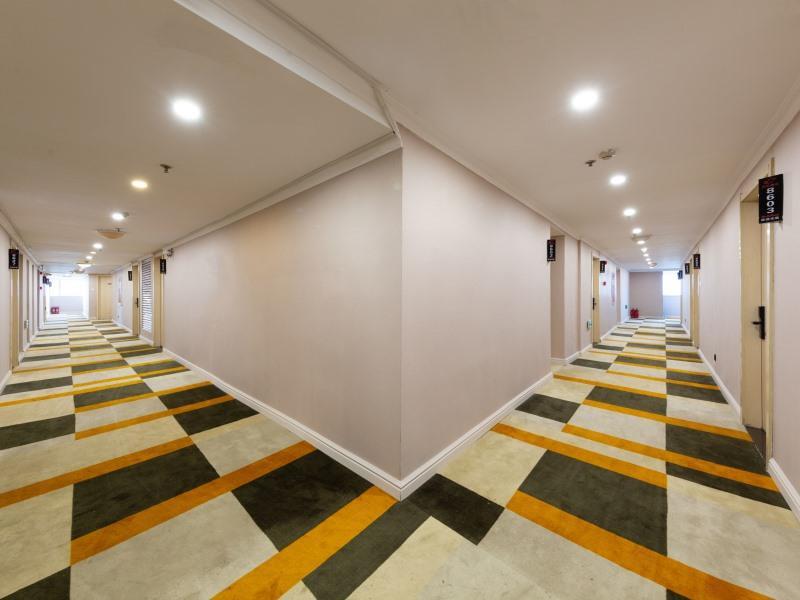 Хуайбэй: Shell Hotel Huaibei Jinying Plaza Long Distance Bus Station