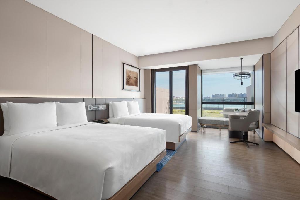 Шанхай: JW Marriott Shanghai Fengxian