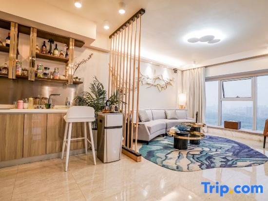 Ухань: Leisure· River View Loft Suites Hotel (Qiaokou Road Metro Branch, Yuexiu Fortune Center)