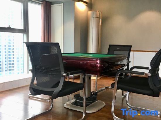 Ухань: Leisure· River View Loft Suites Hotel (Qiaokou Road Metro Branch, Yuexiu Fortune Center)