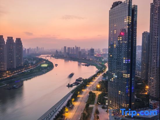 Ухань: Leisure· River View Loft Suites Hotel (Qiaokou Road Metro Branch, Yuexiu Fortune Center)