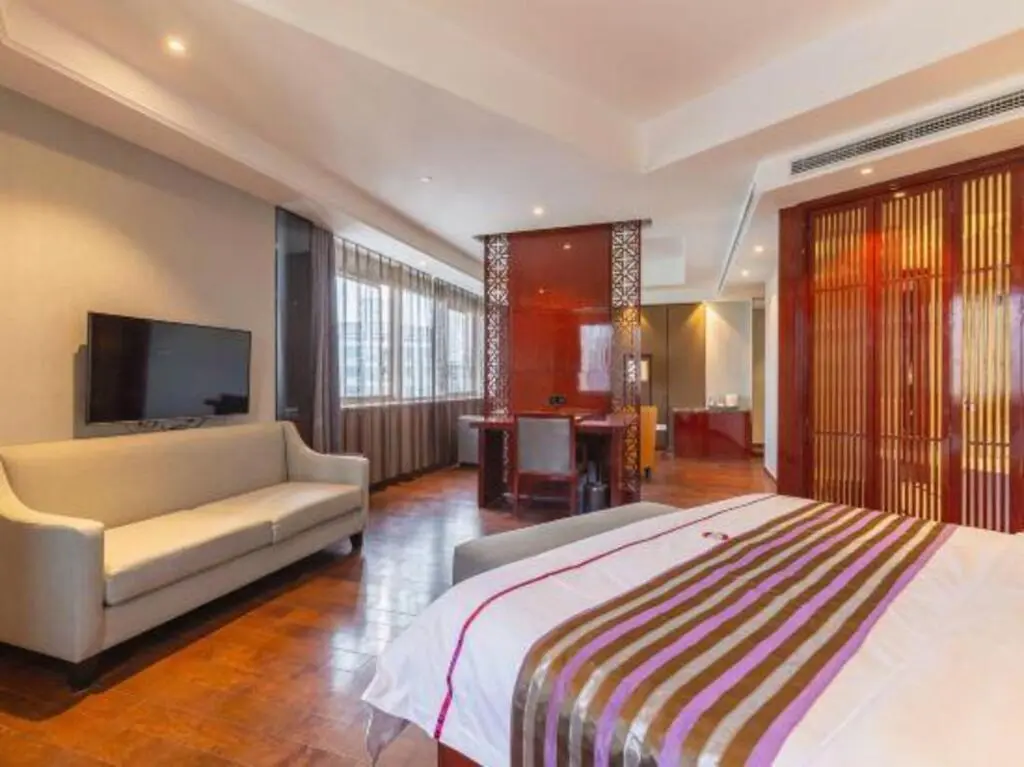 Шанхай: Fuyi International Hotel (Shanghai International Tourism Resort Zhoupu)