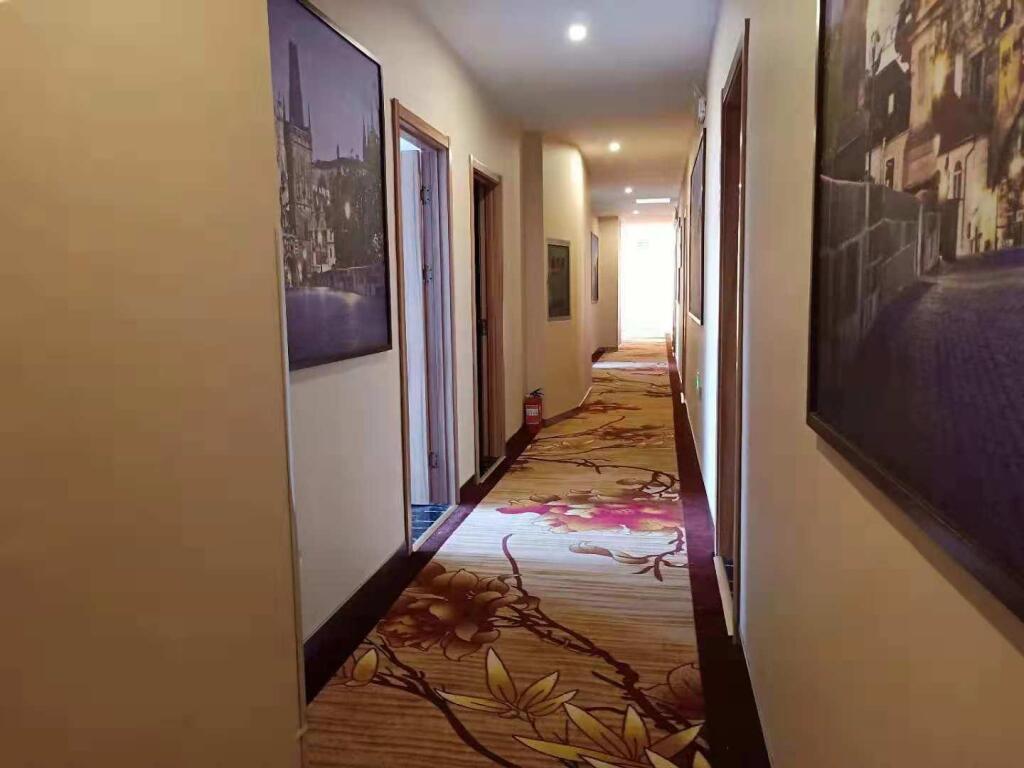 Баодин: Super 8 Hotel Dingzhou Chongwen Street