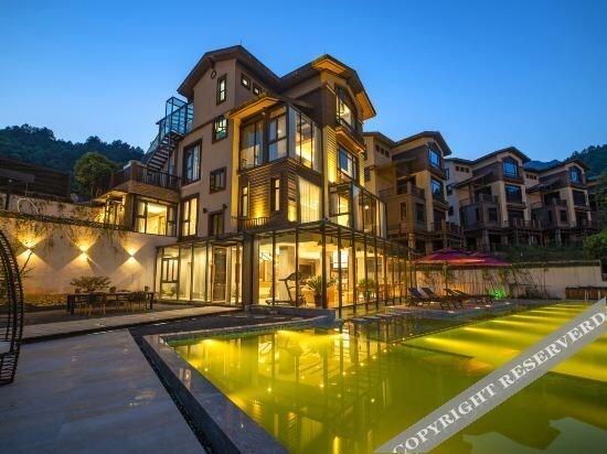 Чжанцзяцзе: Fangtingshu Hostel