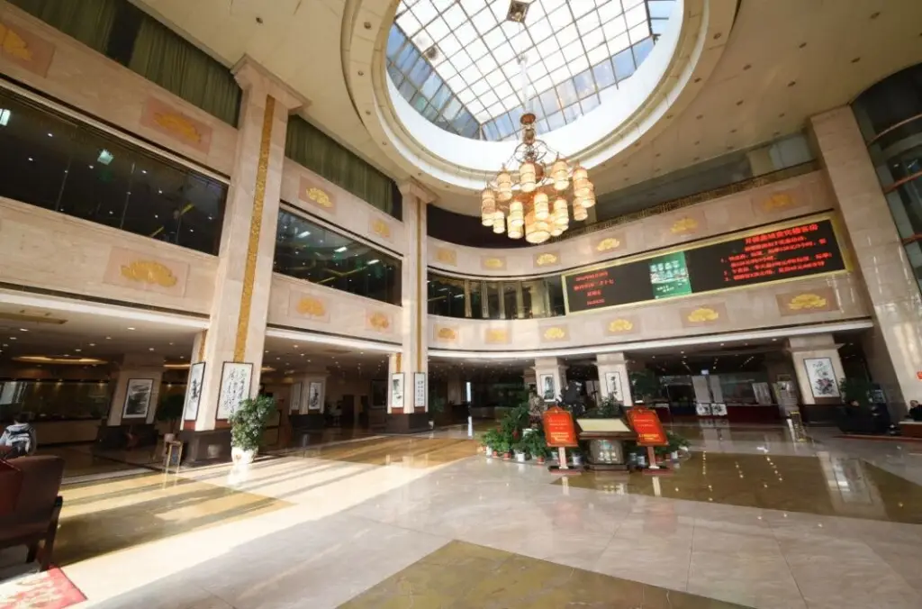 Kaiyuan Xincheng Hotel — фото 1