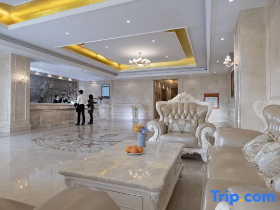 Жангжоу: Vienna Hotel (Longhaijiao Meiwanyi Plaza)