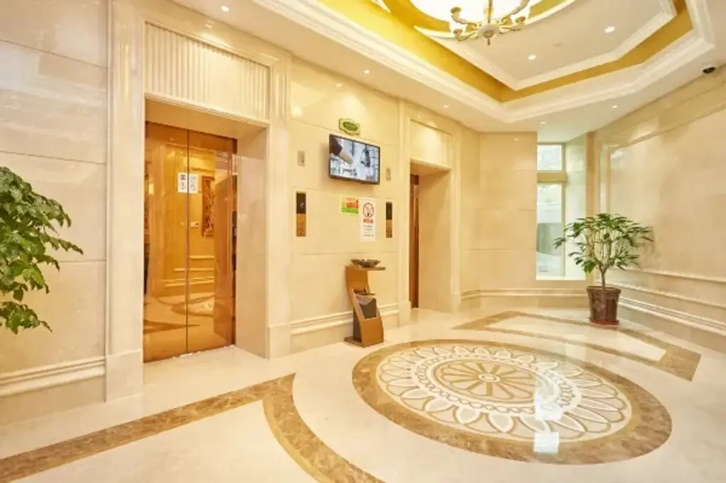 Шанхай: Vienna Hotel(Shanghai Chongming Lvhai Road.)