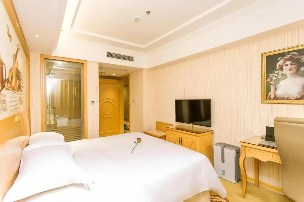 Vienna Hotel (Kunshan Phoenix City) — фото 1