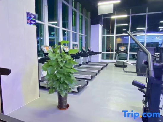 Чэндэ: Vienna International Hotel (Chengde University Town High Speed Railway Station)