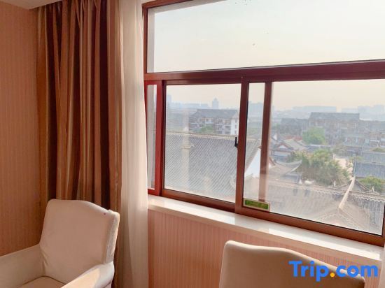 Байсе: Vienna Hotel Guangxi Tianyang Ancient City High-Speed Railway Station
