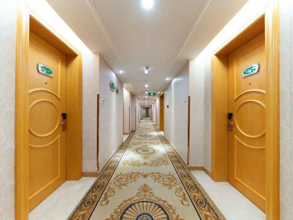 Байсе: Vienna Hotel Guangxi Tianyang Ancient City High-Speed Railway Station