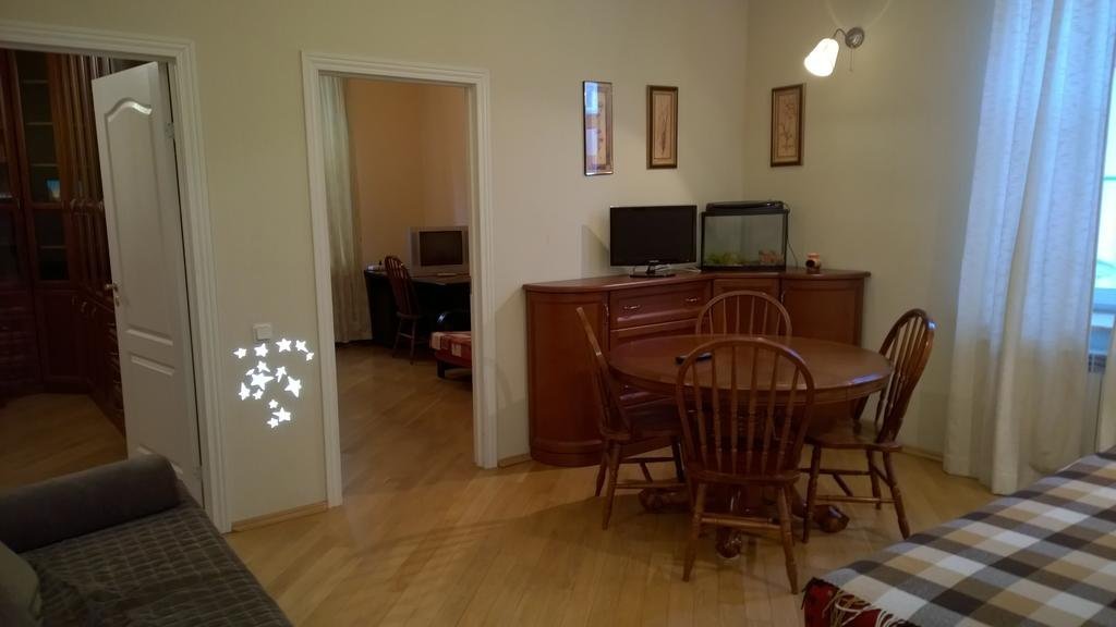 Санкт-Петербург: Apartamenti na Kronvekskom