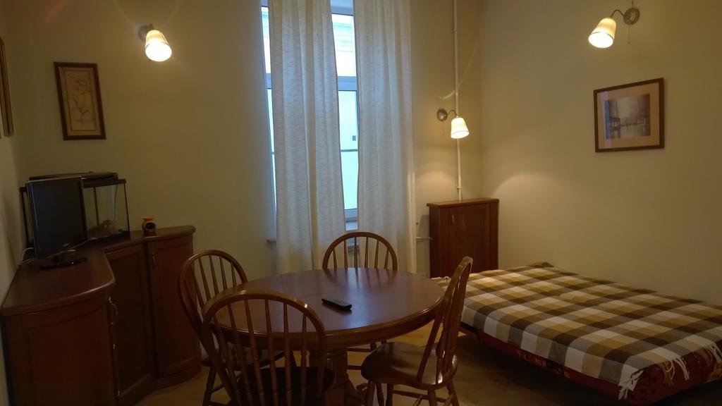 Санкт-Петербург: Apartamenti na Kronvekskom
