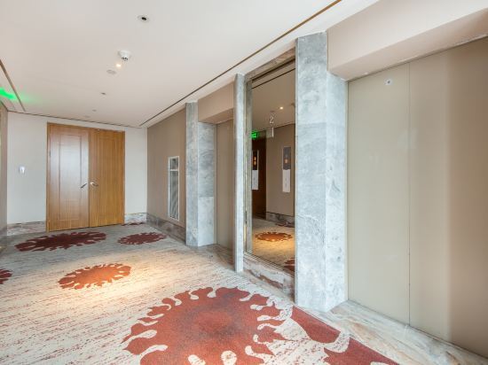 Нанкин: Hongri Apartment Hotel (Nanjing Central Mansion)