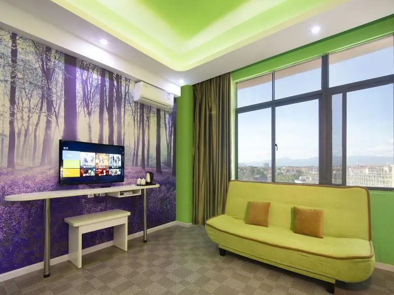 Ледун: Shell Hotel Hainan Yuedong County Huangliu Town Huaijuan Bus Terminal