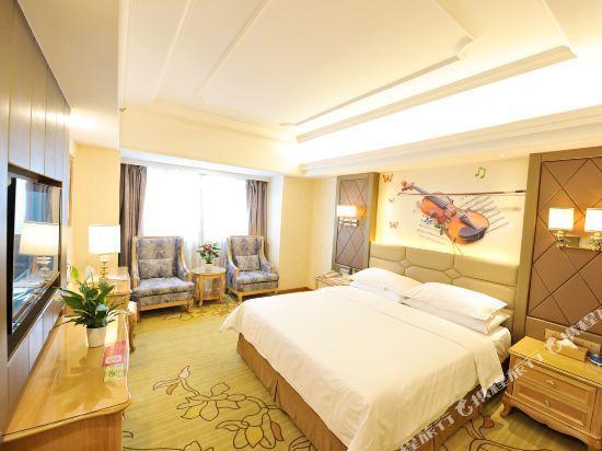 Ухань: Vienna International Hotel (Wuhan Yangguang Yuhang)
