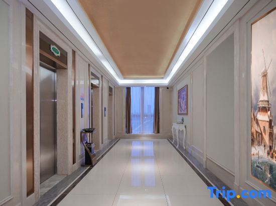 Хэфэй: Vienna International Hotel (Hefei Zhengwu New District Vientiane City)