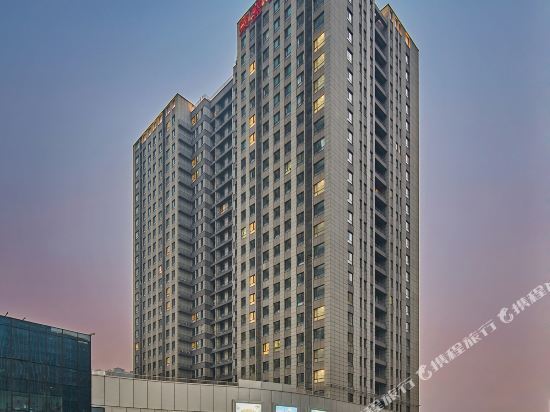 Цзинань: Rise Sun Hotel (Jinan Rongsheng Times Plaza)