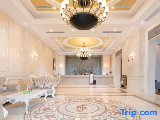 Лешан: Vienna Hotel (Emei Mountain High Speed Railway Station)