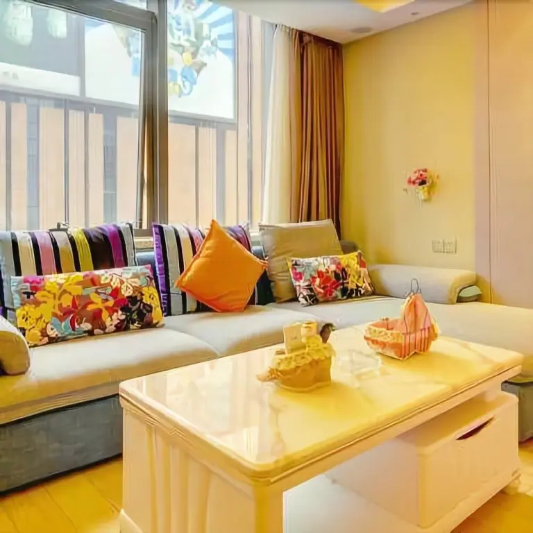 Цзинань: Summer Cherry Apartment (Ji'nan Quancheng Road Kuanhouli)
