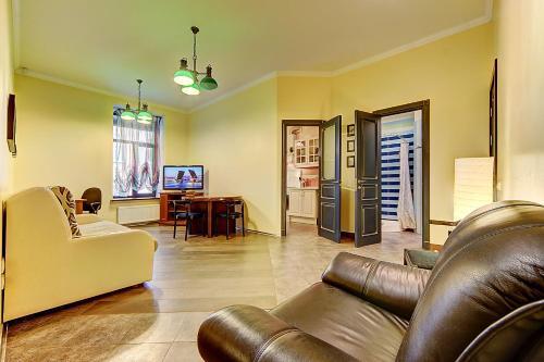 Санкт-Петербург: Sutkipeterburg on Chkalovskoy Apartaments