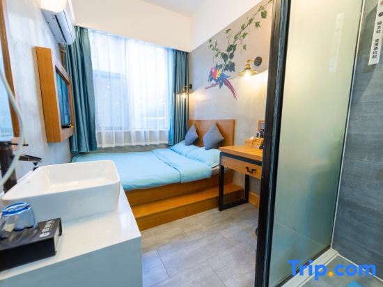 Куньмин: Gongxili Chujian Hotel (Kunming Nanping Pedestrian Street Old Street)