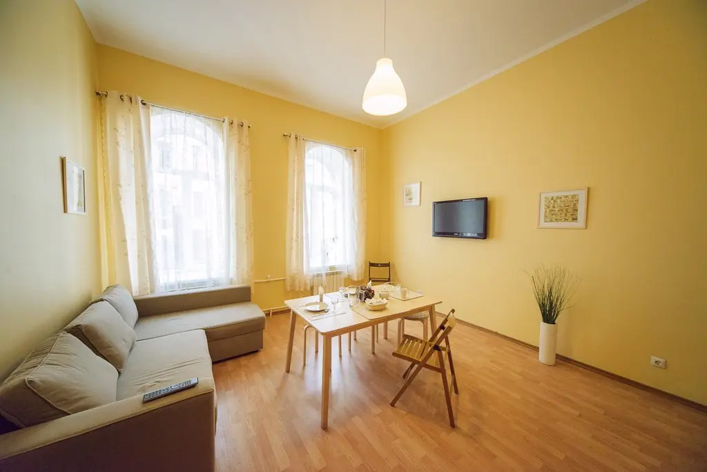 Санкт-Петербург: Sutkipeterburg on Kamennostrovskom 59 Apartments