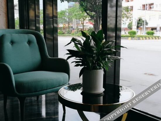 Гуанчжоу: Paco Hotel (Guangzhou Baiyun Airport Liantang Metro Station)