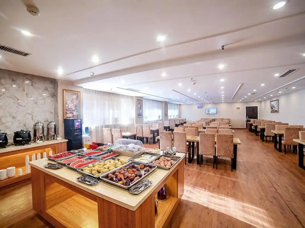 Циньхуандао: Vienna Hotel (Hebei Street Sun City, Qinhuangdao)