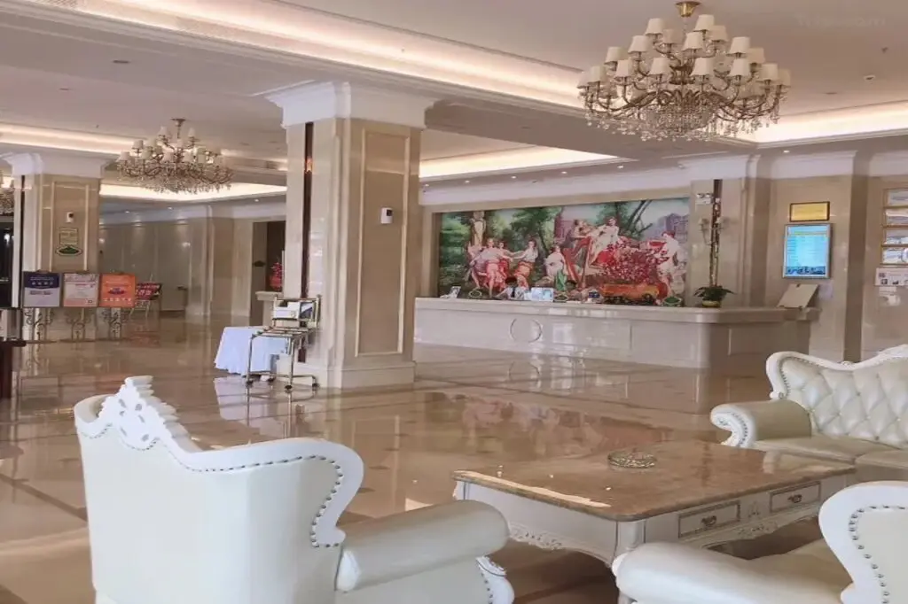 Ронгшан: Vienna International Hotel (Haikou Old Town High-speed Railway Station)