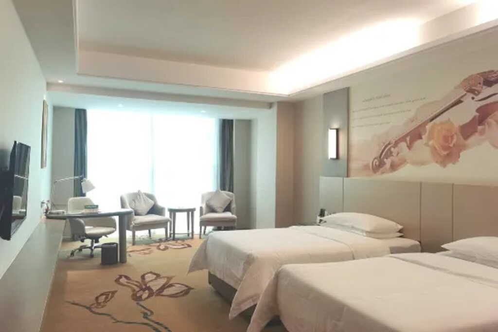 Ронгшан: Vienna International Hotel (Haikou Old Town High-speed Railway Station)