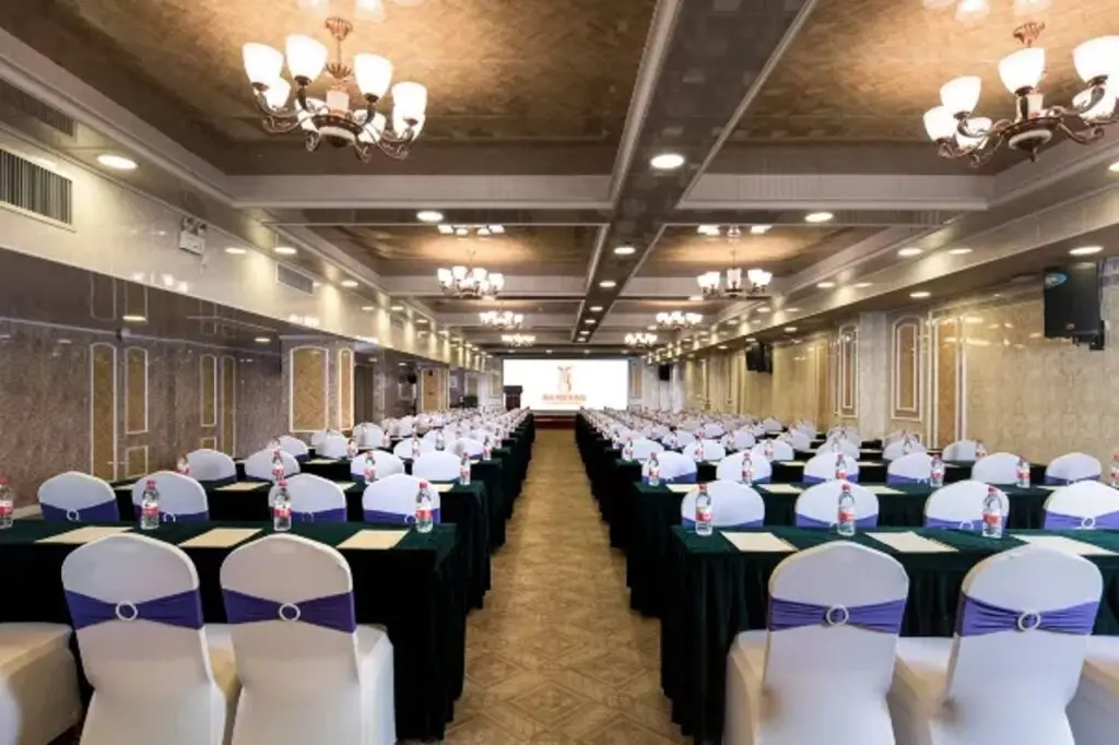 Ронгшан: Vienna International Hotel (Haikou Old Town High-speed Railway Station)