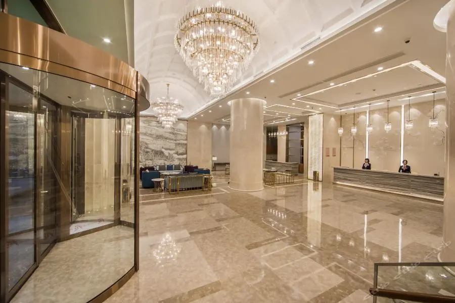 Наньпин: West City International Hotel