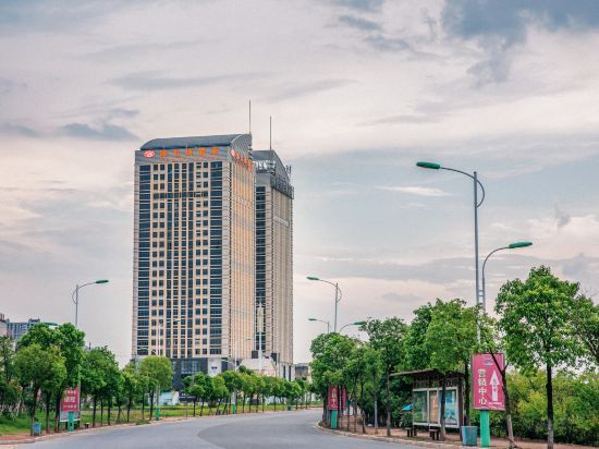 Интань: Vienna Hotel (Yingtan International Optical City Fangte Store)