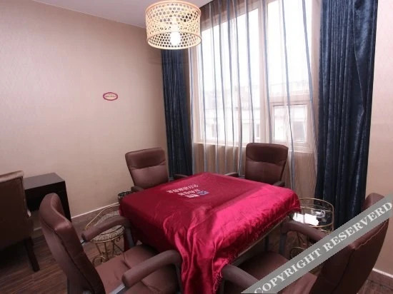 Чэнду: Ronggui Hotel (Pengzhou Wangshuli)