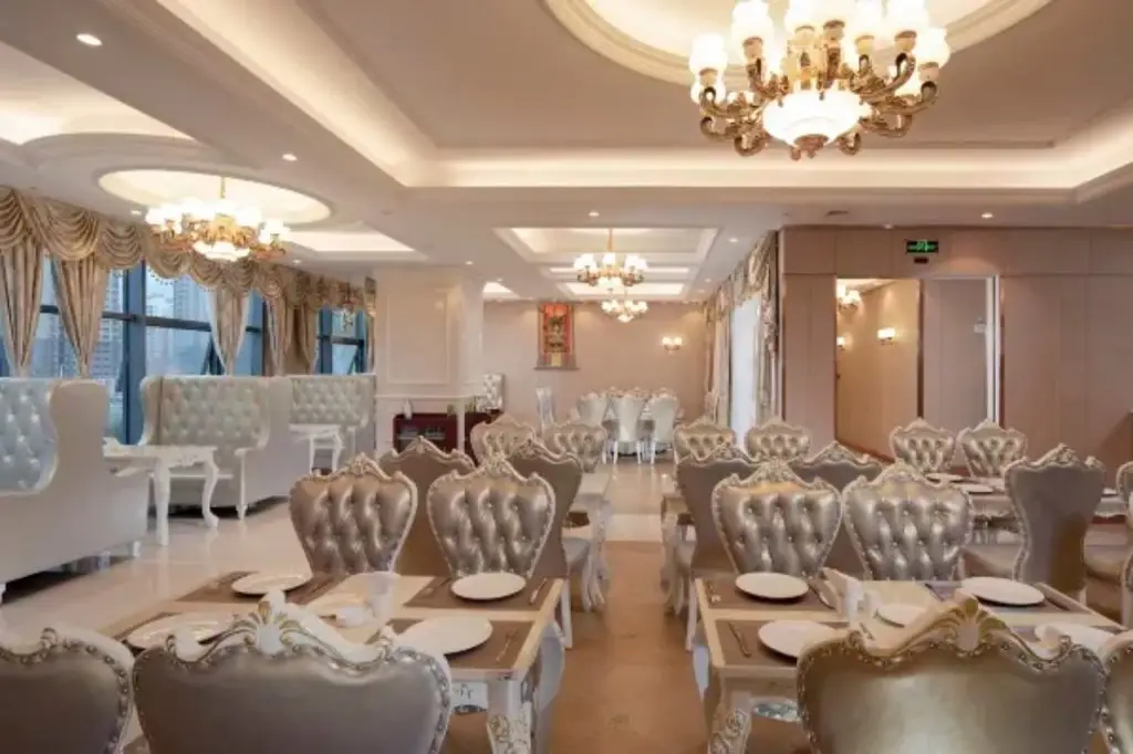 Куньмин: Vienna International Hotel