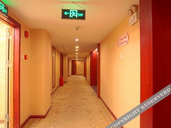 Шэньчжэнь: Langham Place Shenzhen (Shanglilang Metro Station)