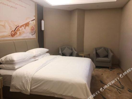 Чэнду: Vienna International Hotel (Chengdu Happy Valley, Dongzikou Metro Station)