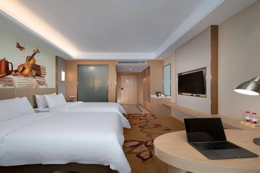 Чэнду: Vienna International Hotel (Chengdu Exhibition Center Zhonghe Metro Station)