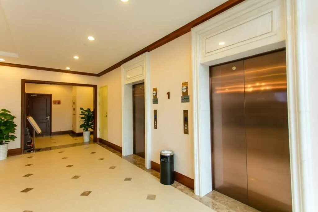 Цзиньцзэ: Boyi Hotel (Suzhou Industrial Park Dushu Lake University Area Linli Center Metro Station)