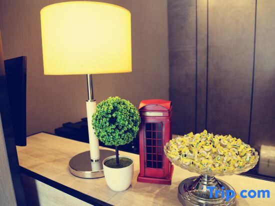 Пекин: Home Inn Plus (Beijing Songjiazhuang Metro Station)