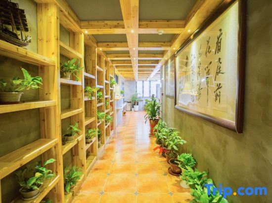 Шанхай: Xiezhan Hotel (Shanghai Hongqiao National Convention and Exhibition Center)