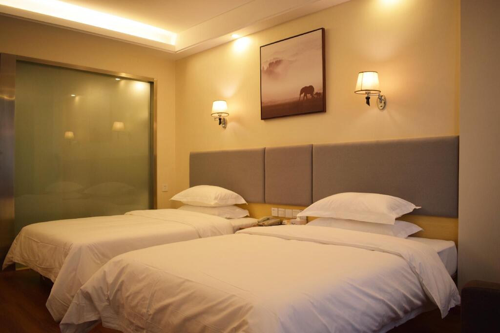 Чэнду: Jtour Inn Chengdu Tianfu Avenue Sihe Metro