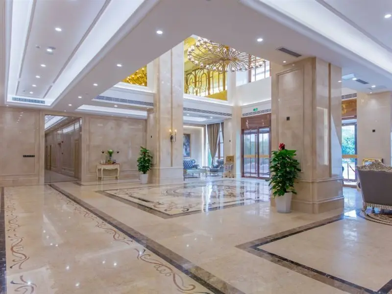 Хуанган: Vienna International Hotel (Huanggang Normal College Ruitian Plaza)
