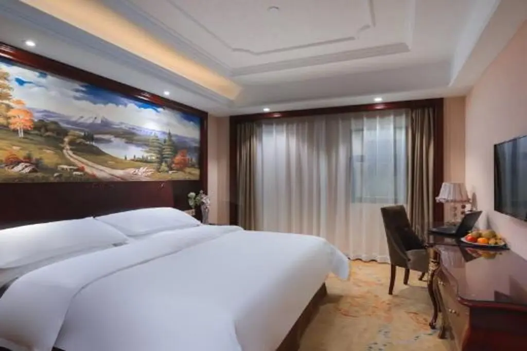 Шанхай: Vienna Hotel (Shanghai Jing'an Gaoping Road)